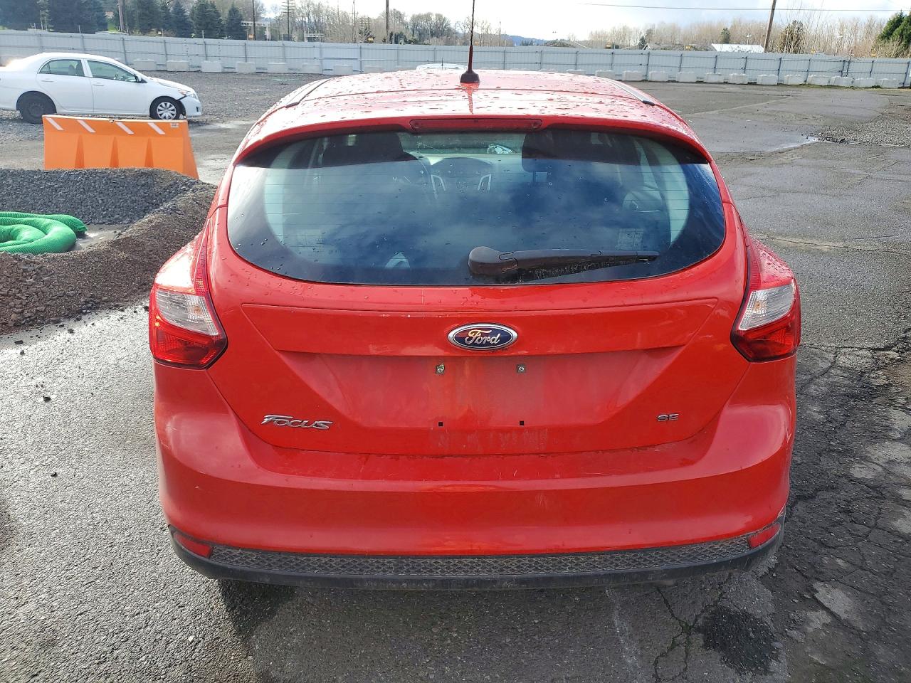 2014 FORD FOCUS SE photo 6