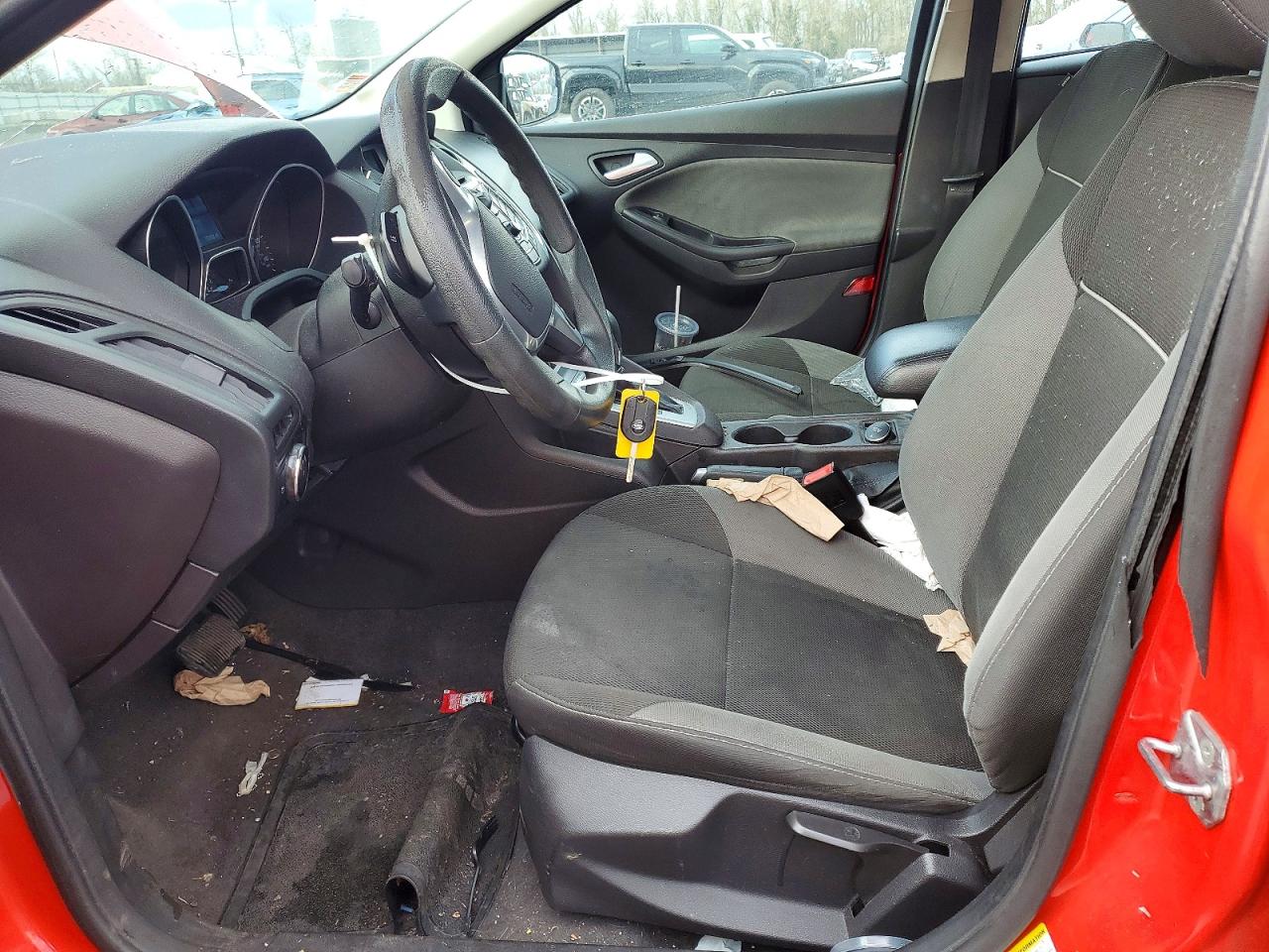 2014 FORD FOCUS SE photo 7
