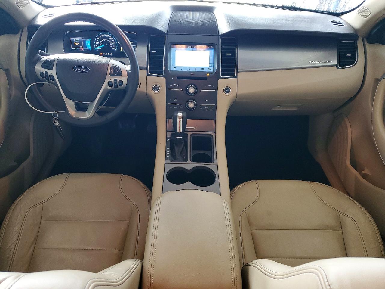 2018 FORD TAURUS SEL photo 15