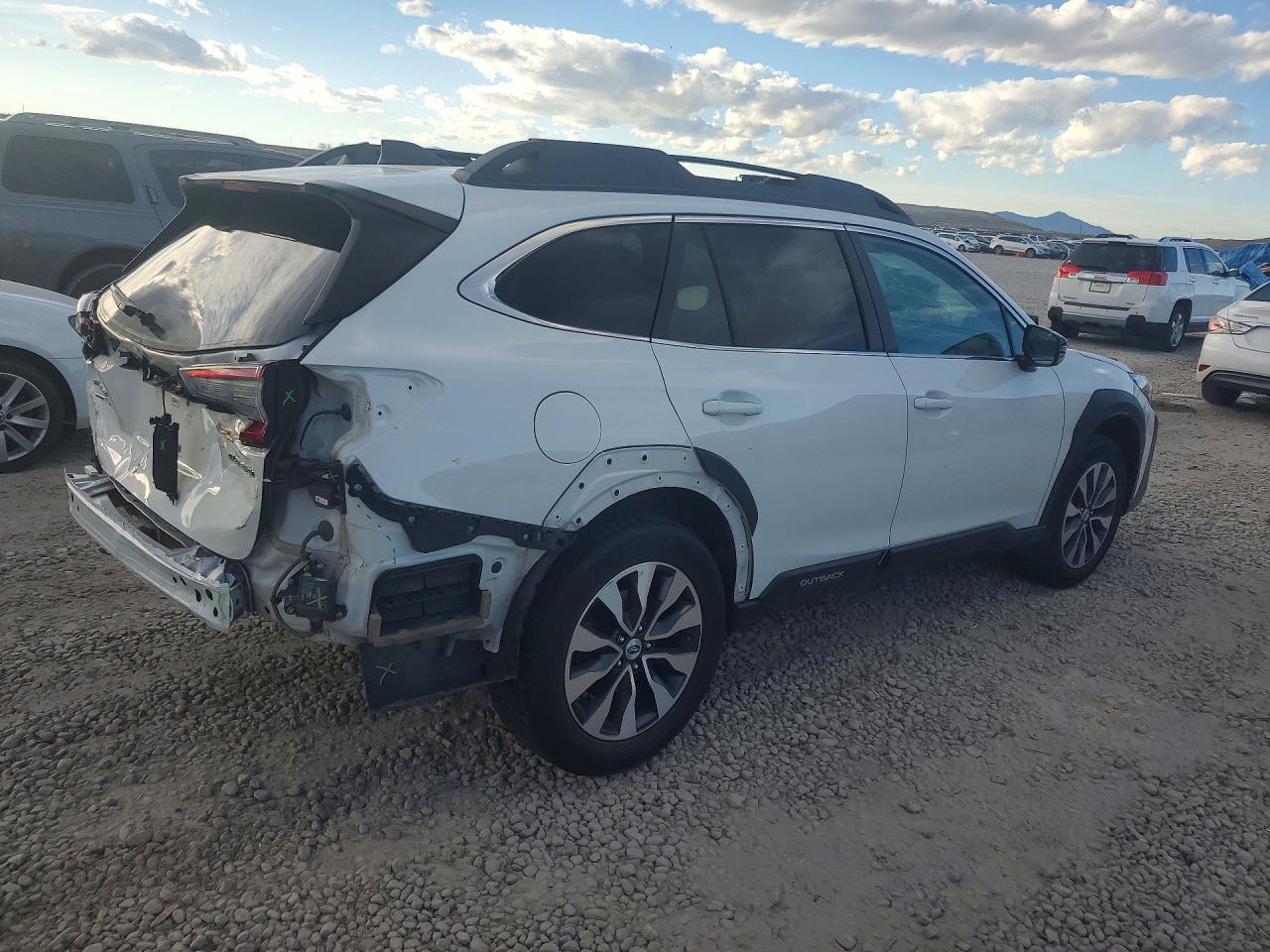 2023 SUBARU OUTBACK LIMITED photo 7