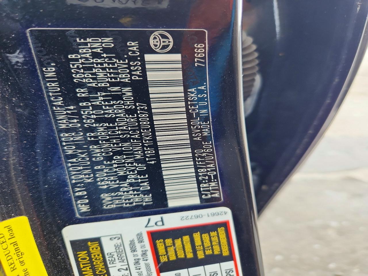 2014 TOYOTA CAMRY SE photo 12