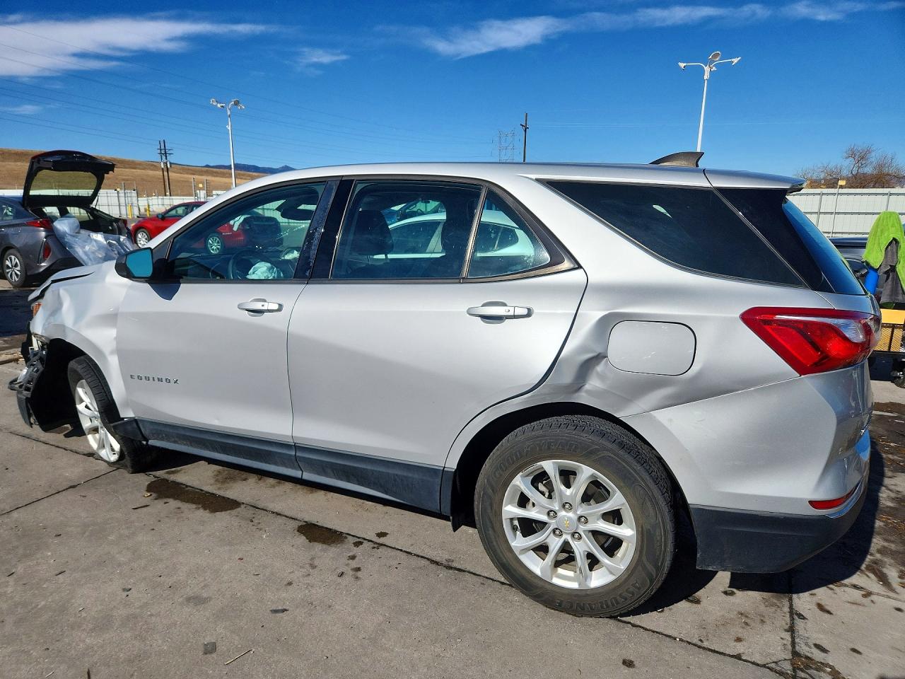 2018 CHEVROLET EQUINOX LS photo 2