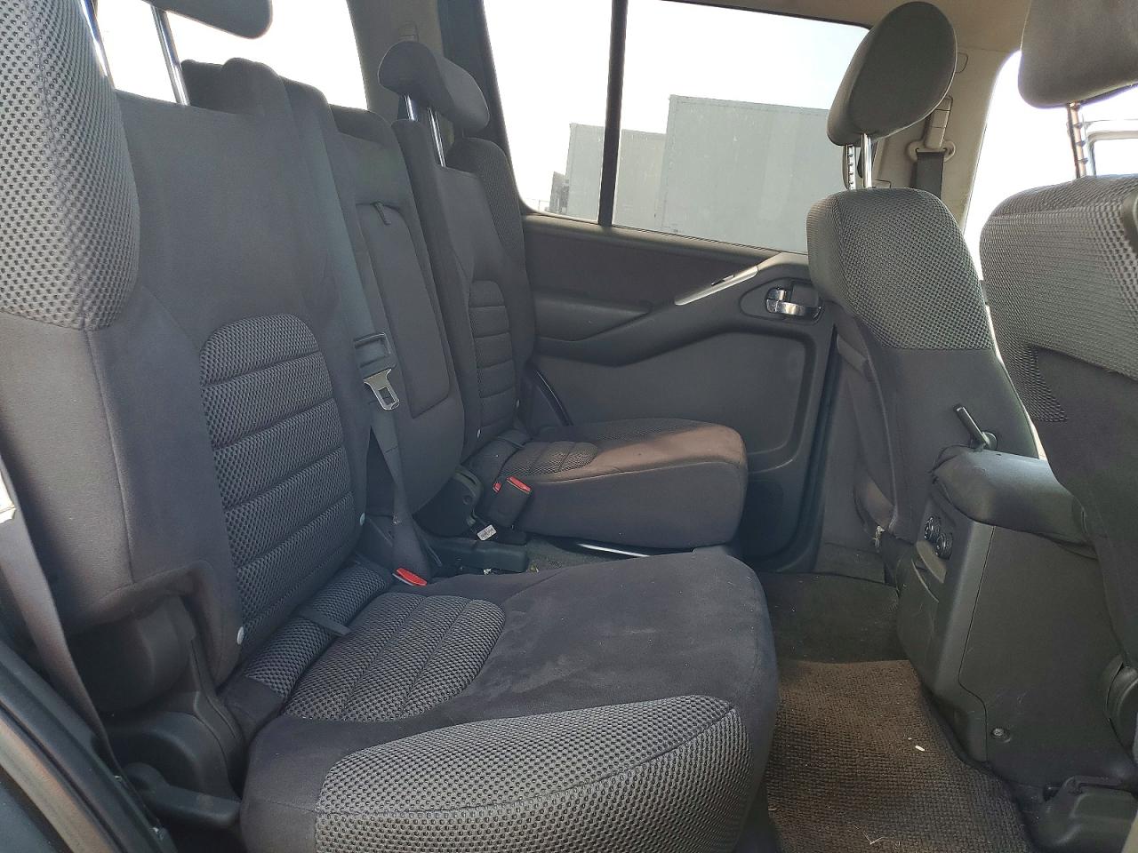 2008 NISSAN PATHFINDER S photo 11