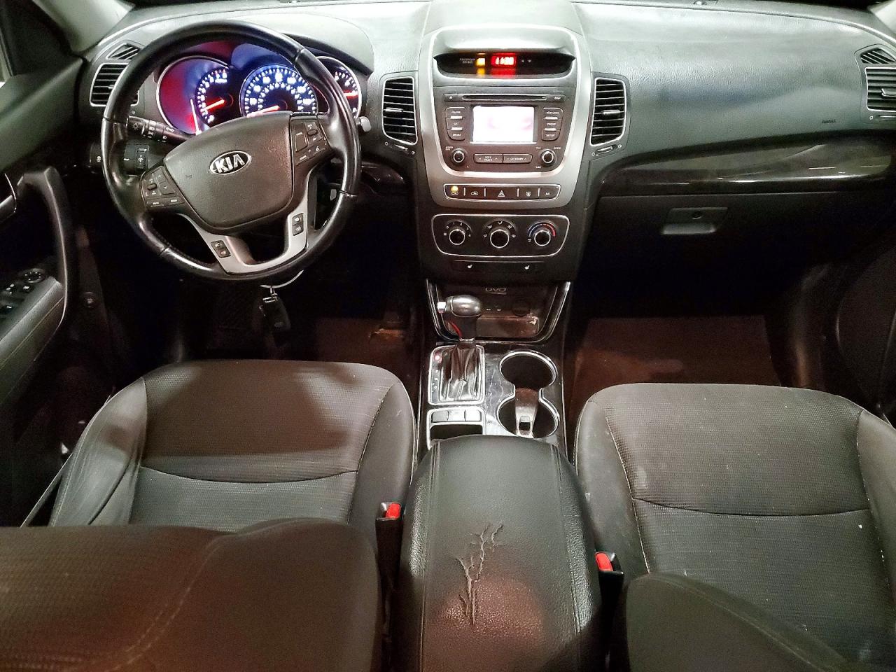2014 KIA SORENTO LX photo 15
