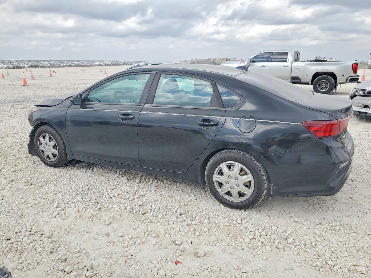 2019 KIA FORTE photo 4