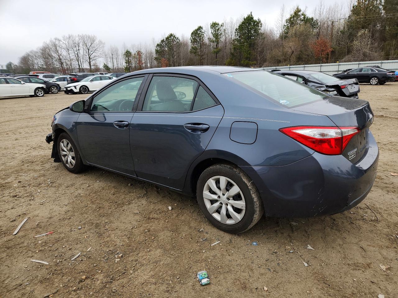 2015 TOYOTA COROLLA LE photo 3