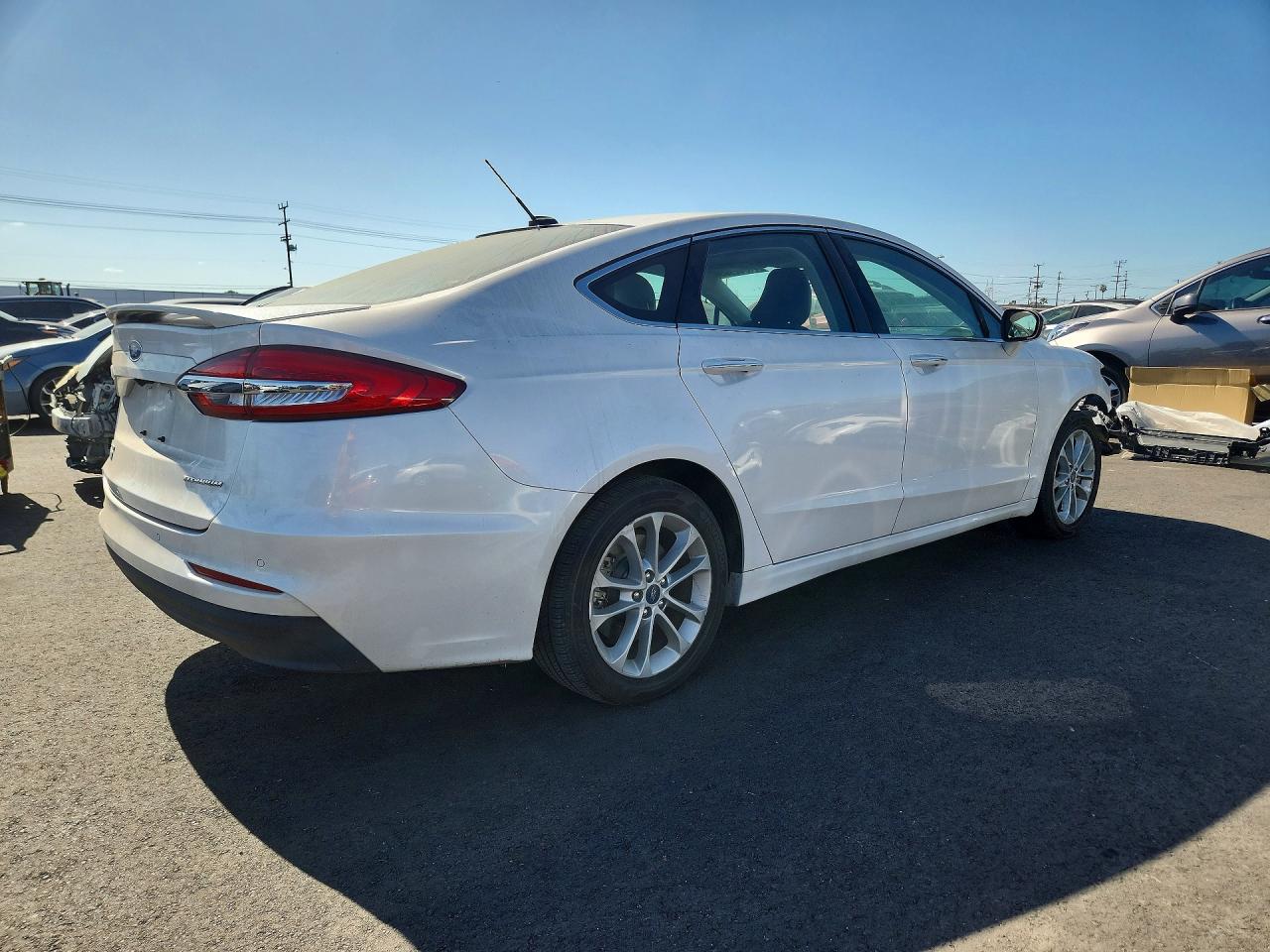 2019 FORD FUSION TITANIUM photo 3