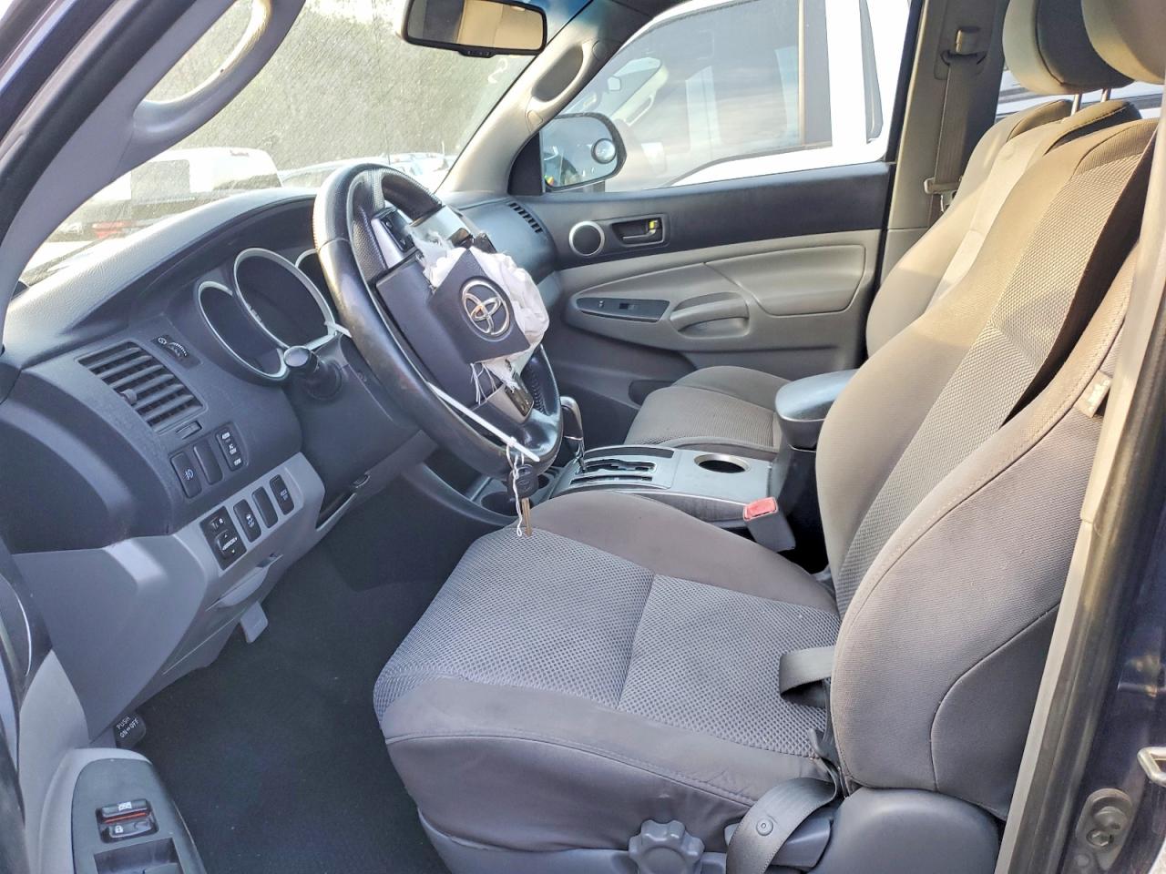 2013 TOYOTA TACOMA V6 photo 13