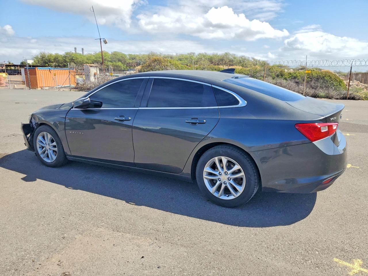 2016 CHEVROLET MALIBU LT photo 3