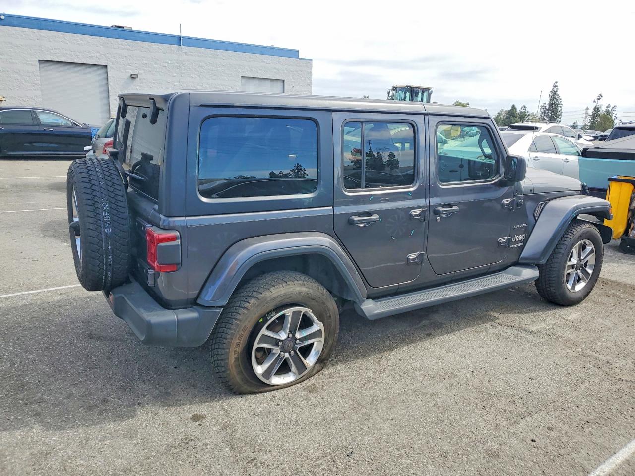 2018 JEEP WRANGLER UNLIMITED SAHARA photo 5