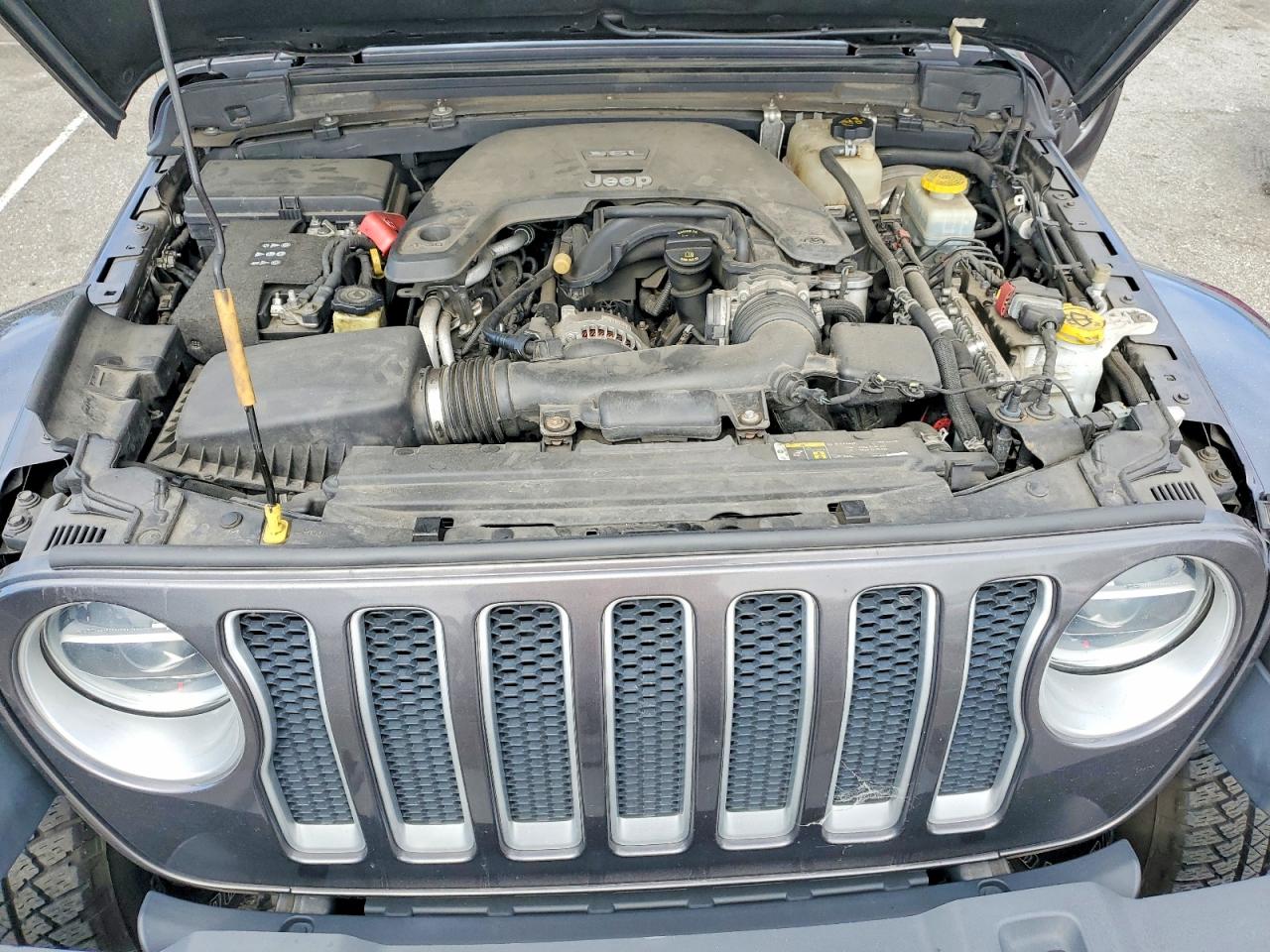 2018 JEEP WRANGLER UNLIMITED SAHARA photo 23