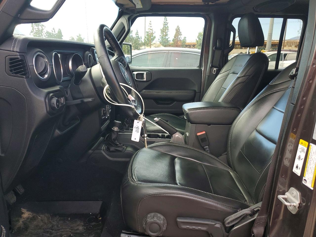 2018 JEEP WRANGLER UNLIMITED SAHARA photo 13
