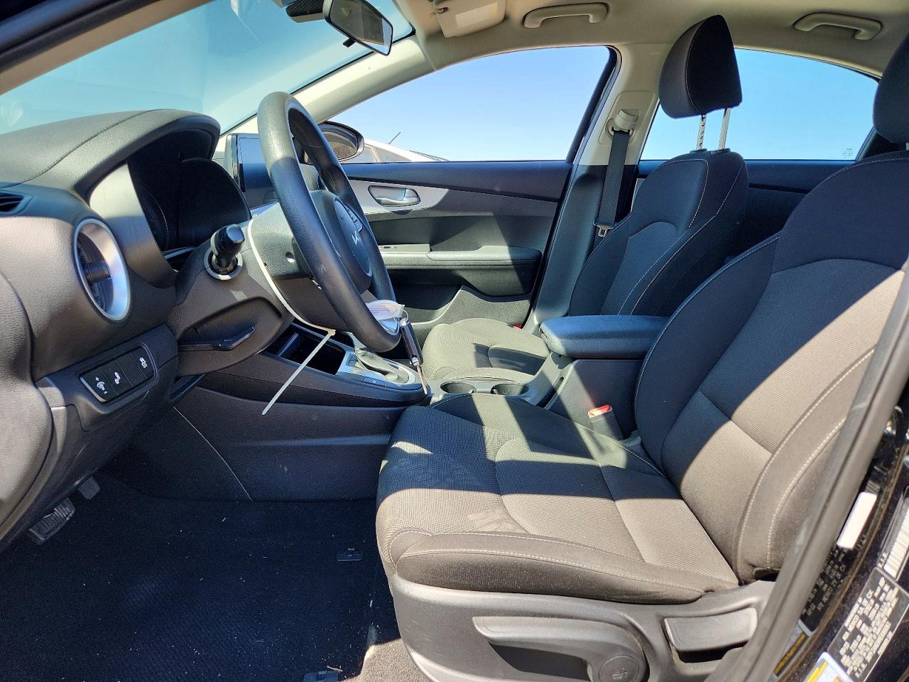 2024 KIA FORTE LXS photo 7