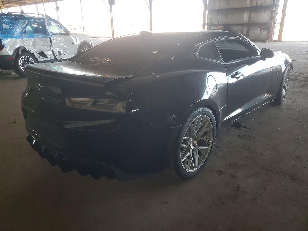 2016 CHEVROLET CAMARO SS photo 3