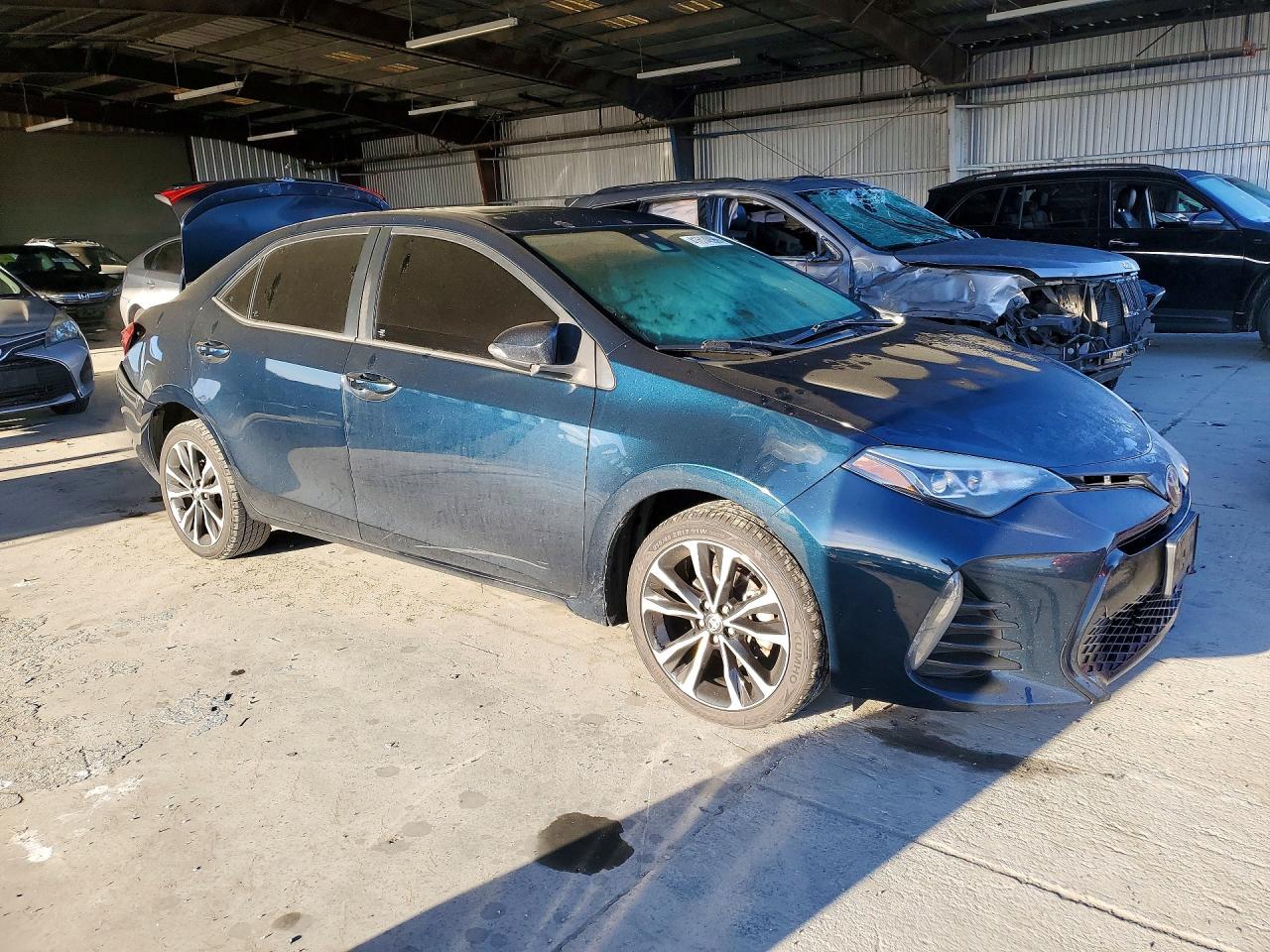 2017 TOYOTA COROLLA SE photo 4