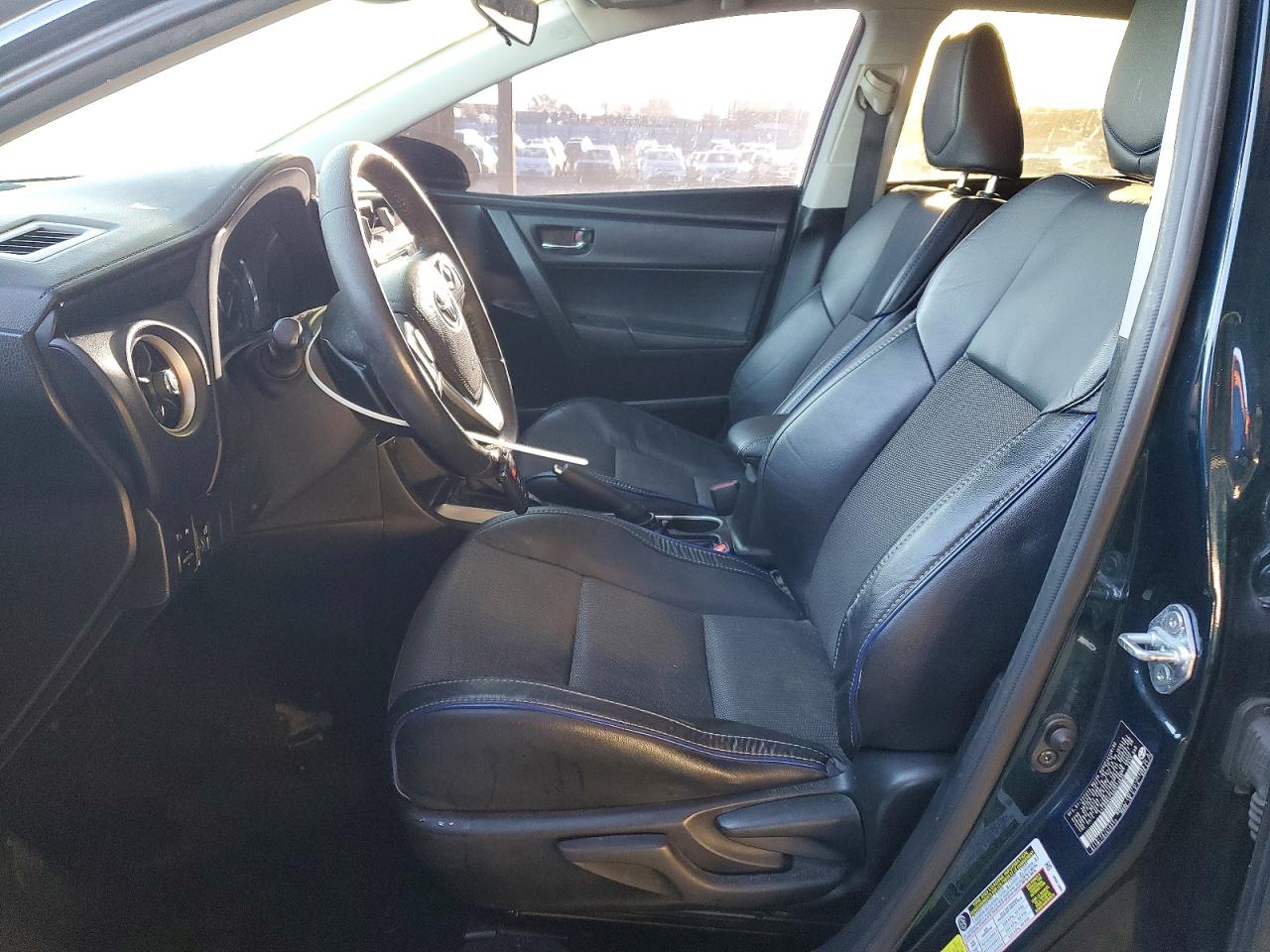 2017 TOYOTA COROLLA SE photo 7
