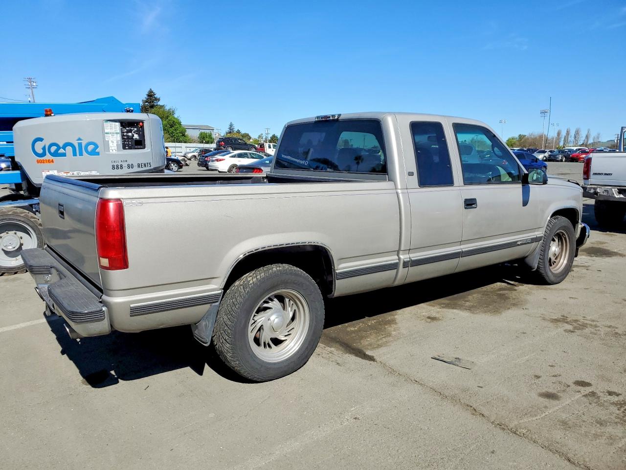 1998 CHEVROLET GMT-400 C1500 photo 3