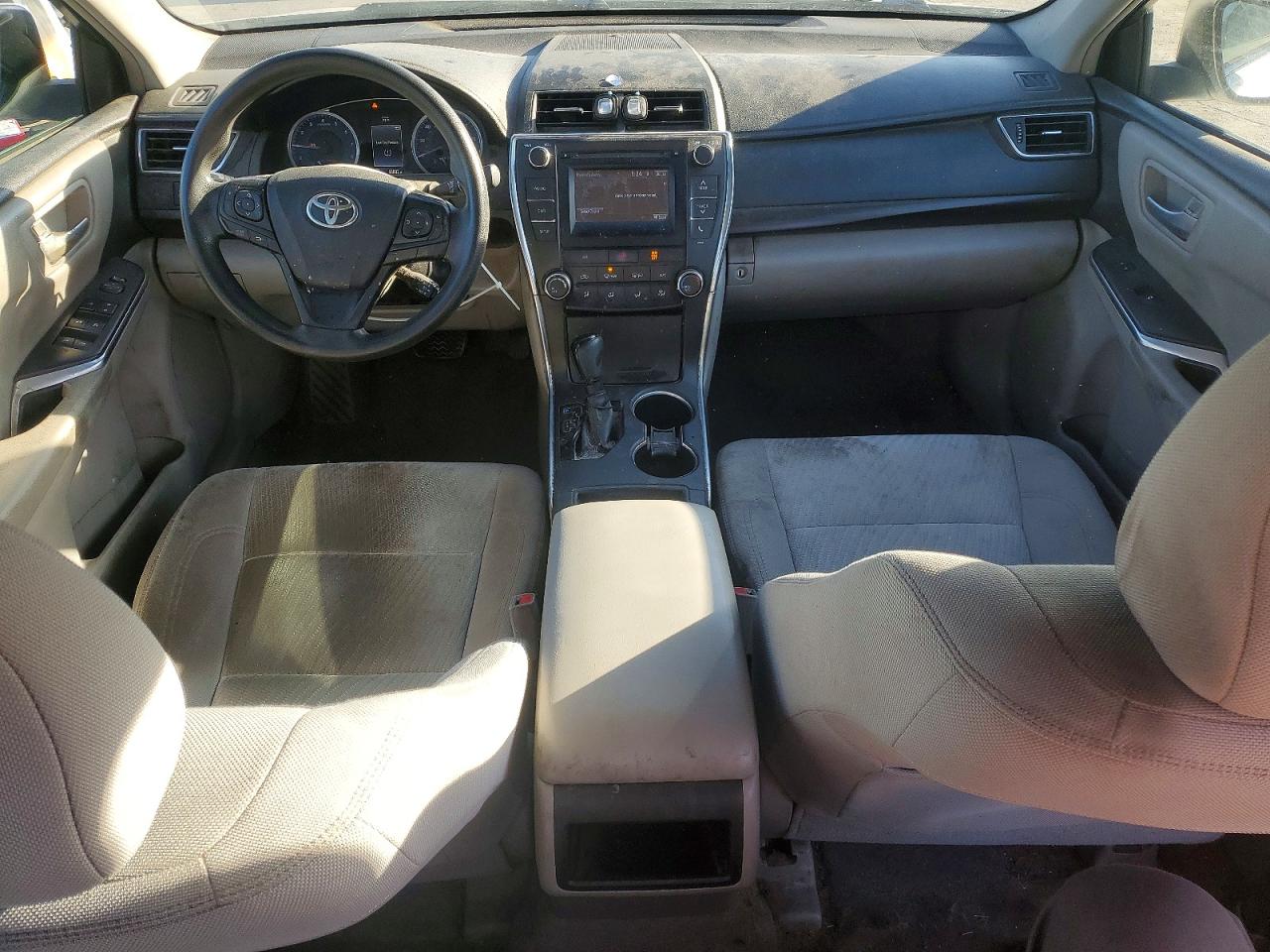 2017 TOYOTA CAMRY LE photo 8