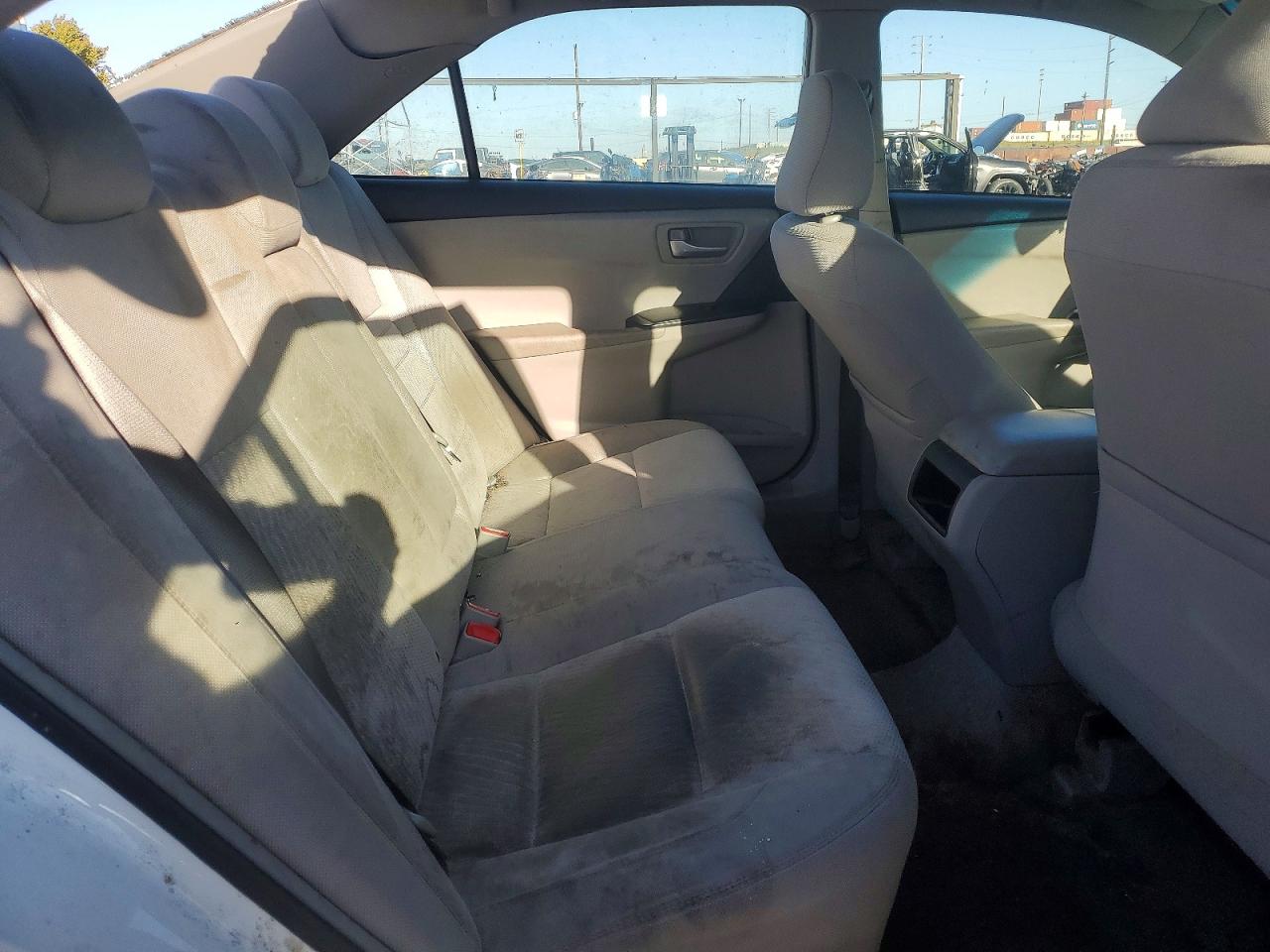 2017 TOYOTA CAMRY LE photo 10