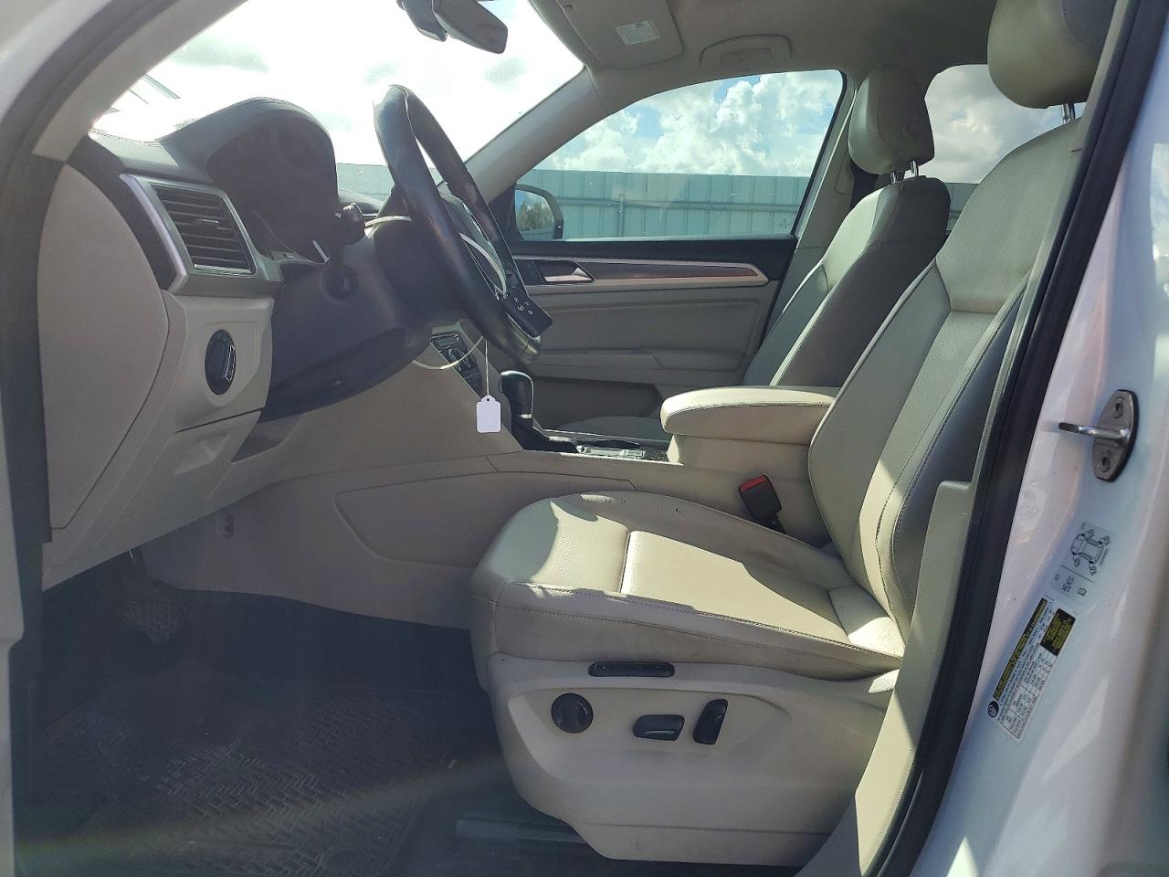 2018 VOLKSWAGEN ATLAS SEL photo 7