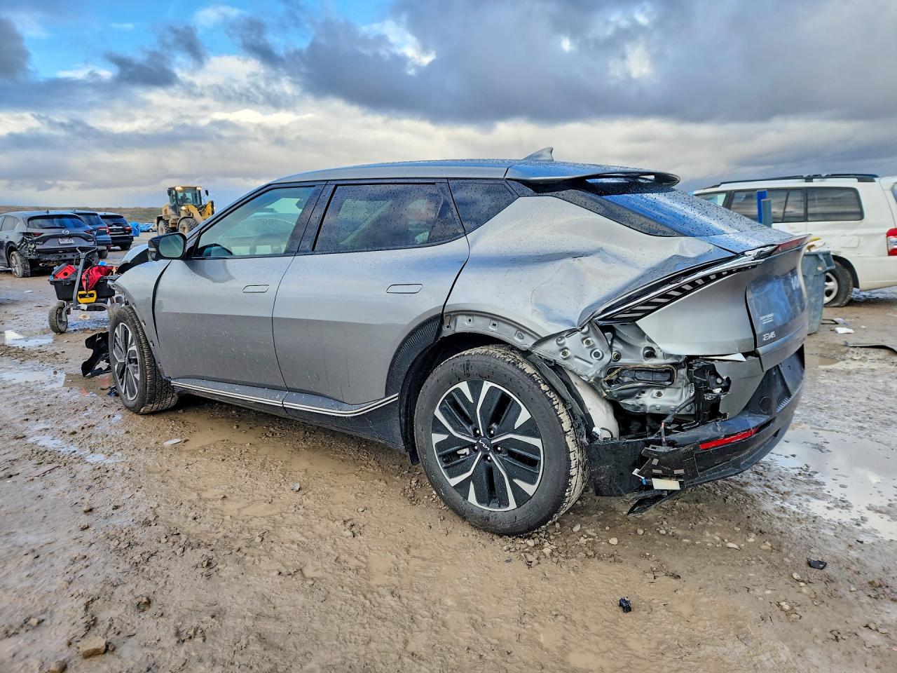 2024 KIA EV6 WIND photo 3