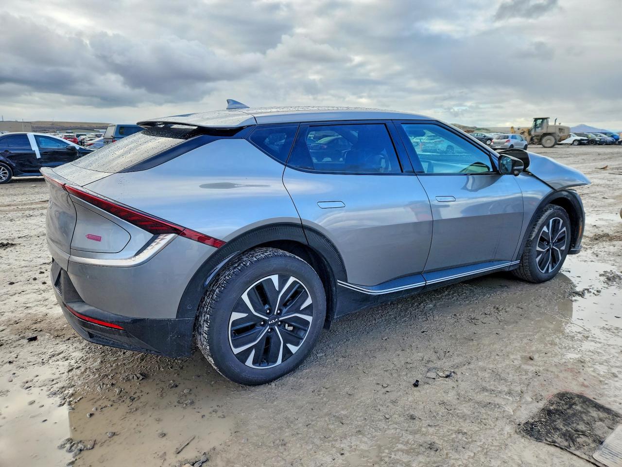 2024 KIA EV6 WIND photo 5