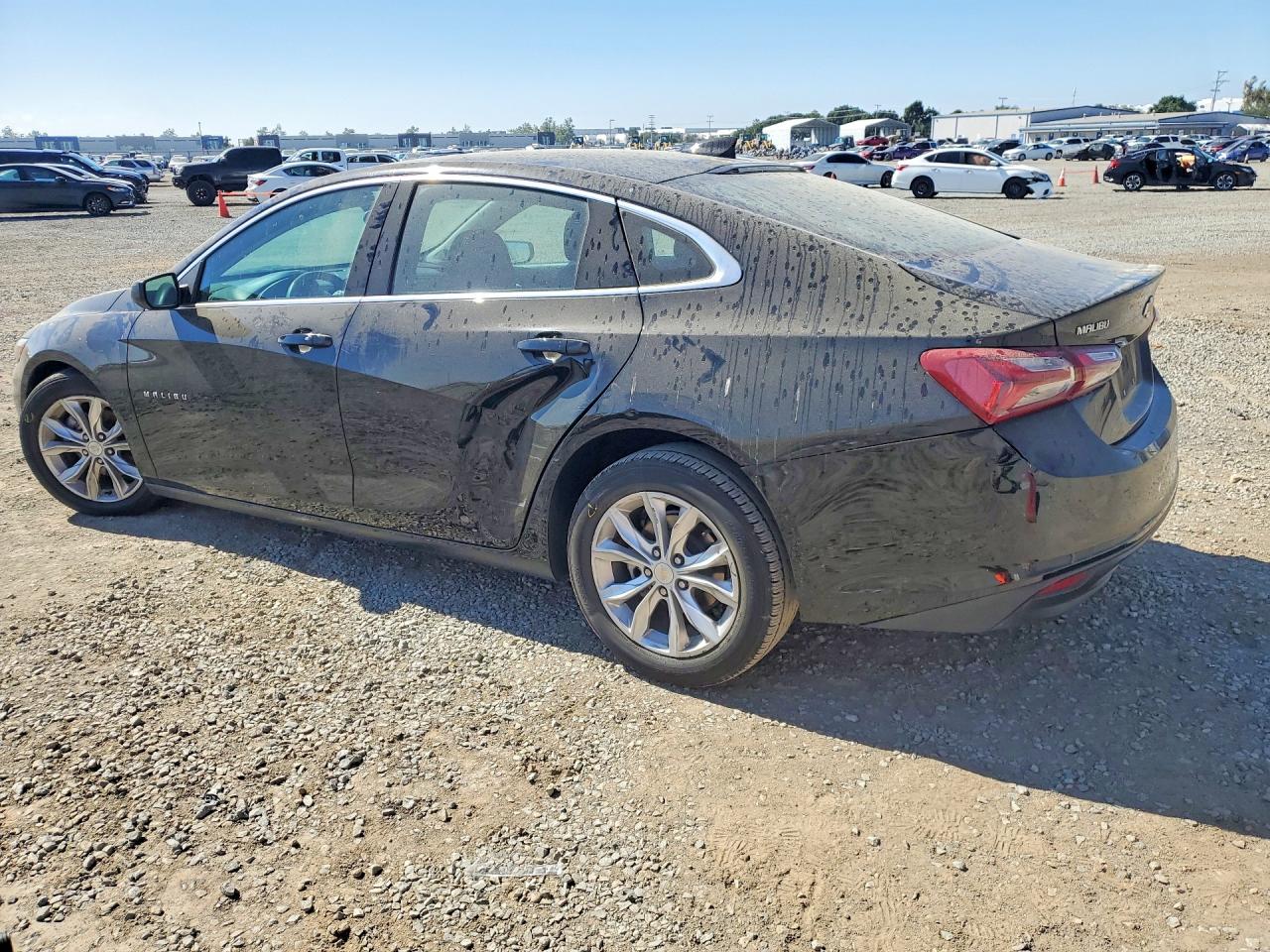 2022 CHEVROLET MALIBU LT photo 4