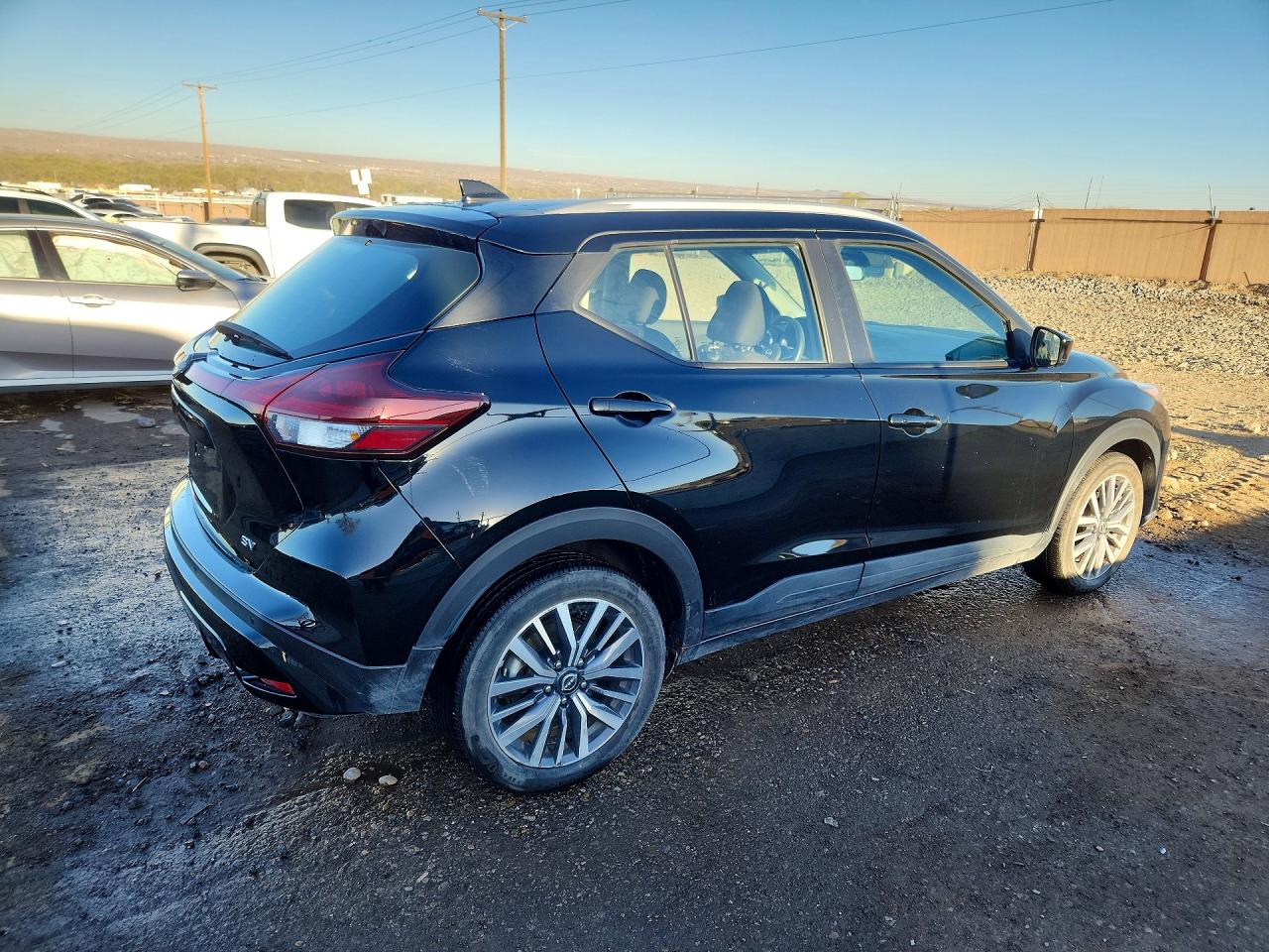 2022 NISSAN KICKS SV photo 5