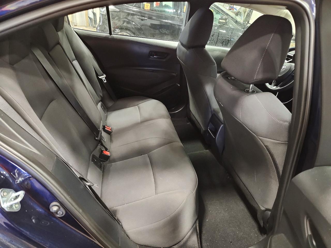 2022 TOYOTA COROLLA LE photo 19