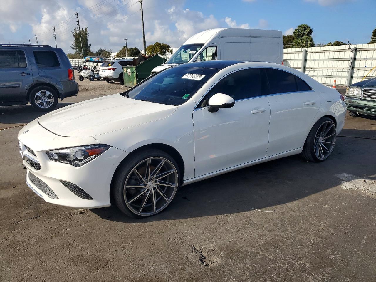 2020 MERCEDES-BENZ CLA