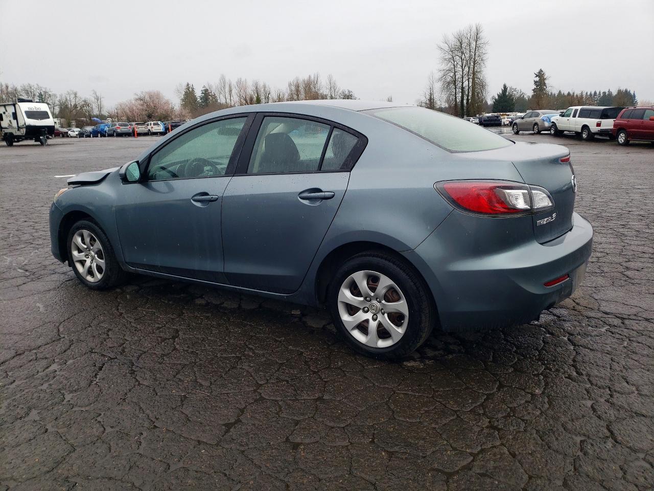 2013 MAZDA 3 I photo 2