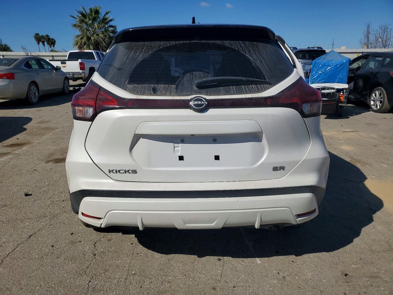 2023 NISSAN KICKS SR photo 6