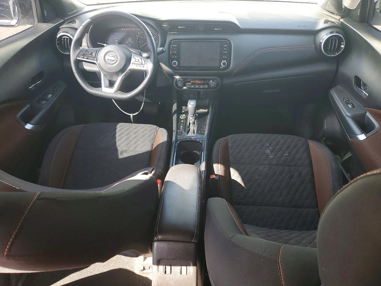 2023 NISSAN KICKS SR photo 8