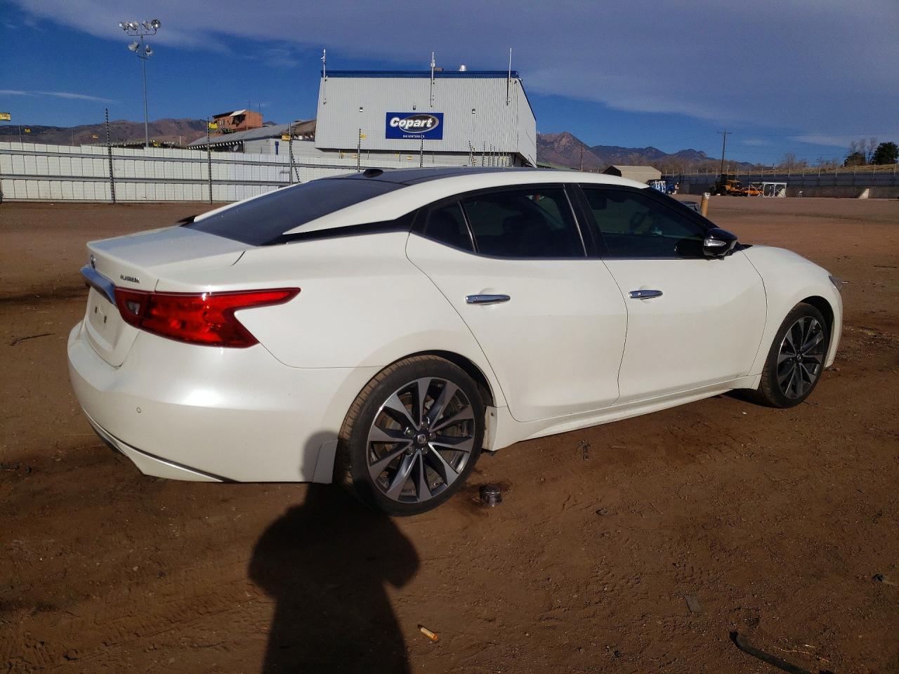 2017 NISSAN MAXIMA PLATINUM photo 5