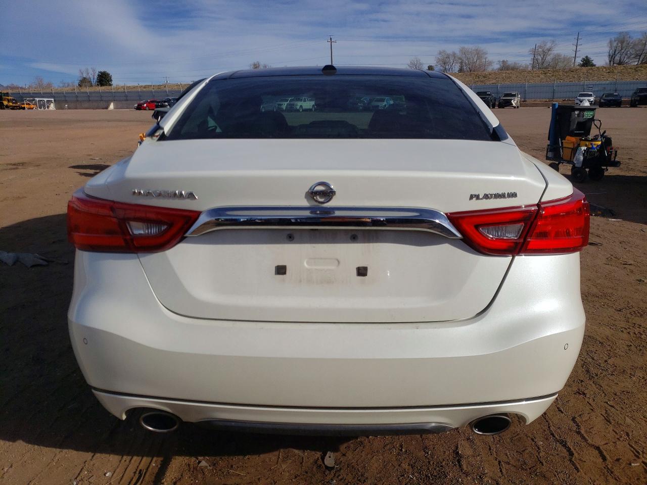 2017 NISSAN MAXIMA PLATINUM photo 11