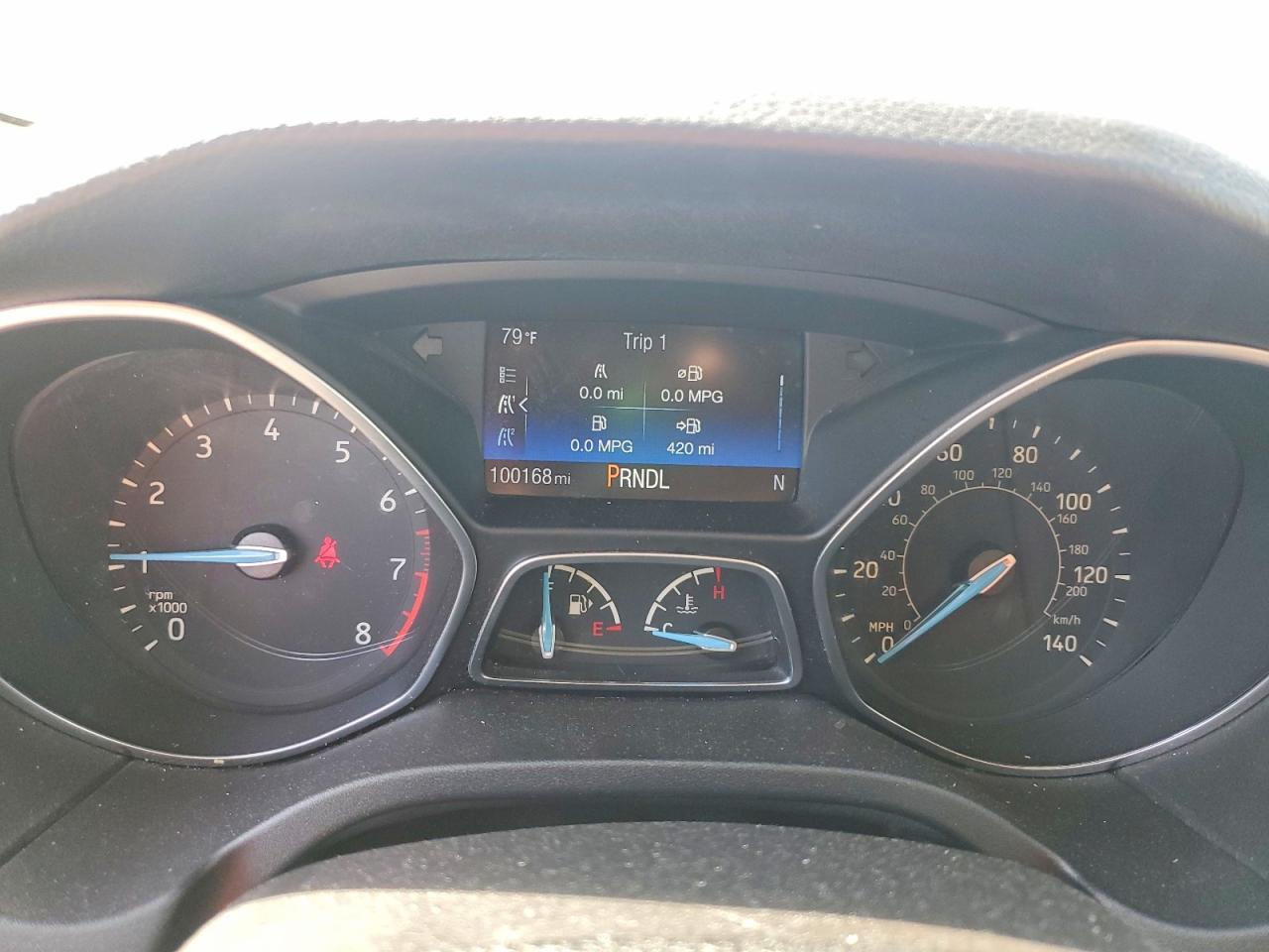 2015 FORD FOCUS SE photo 9