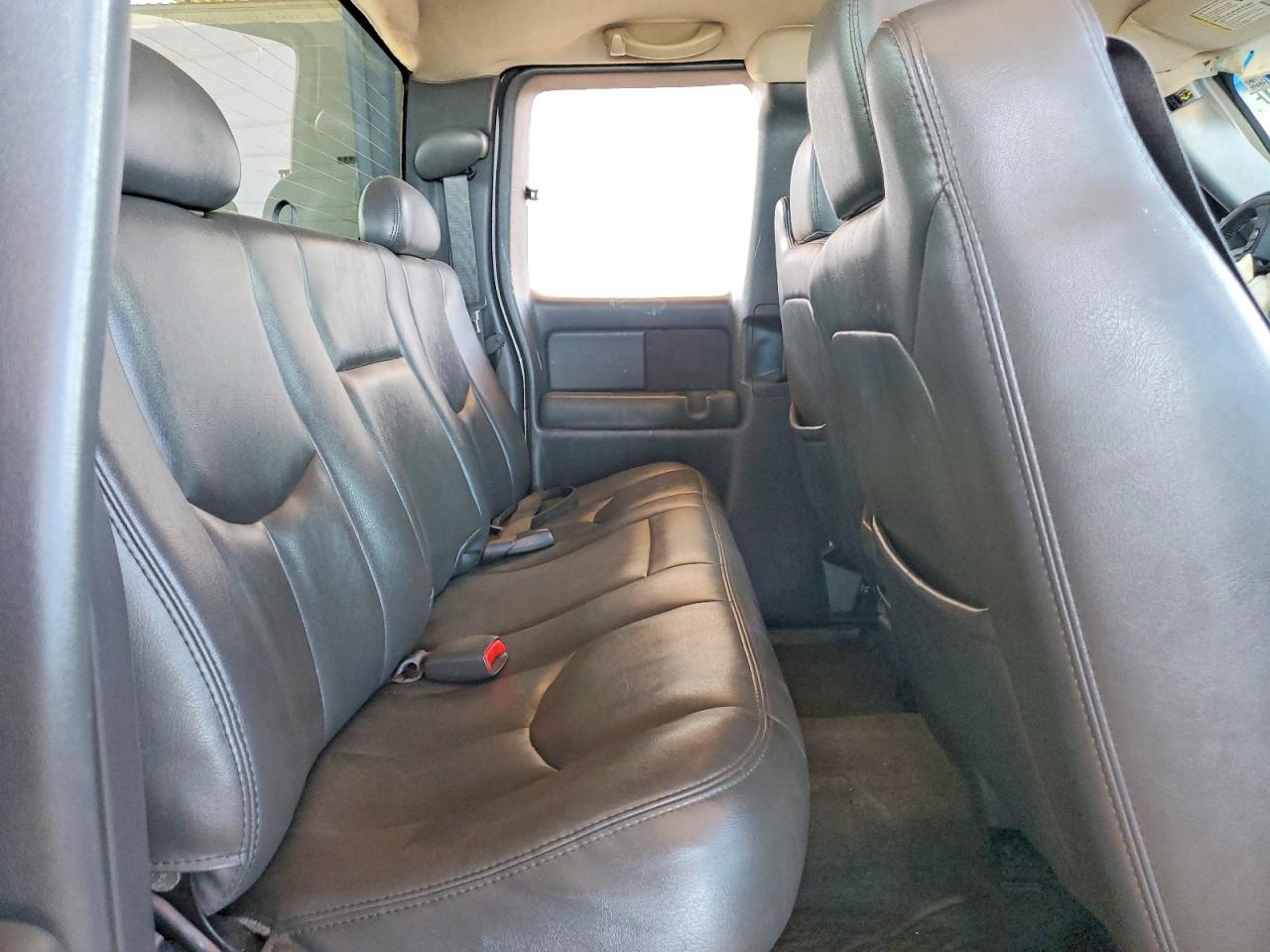 2004 CHEVROLET SILVERADO C1500 photo 10