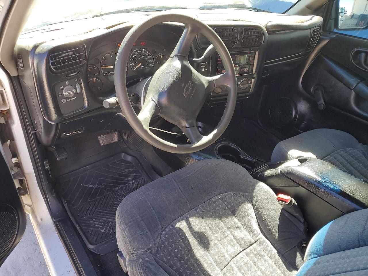 2002 CHEVROLET S TRUCK S10 photo 8