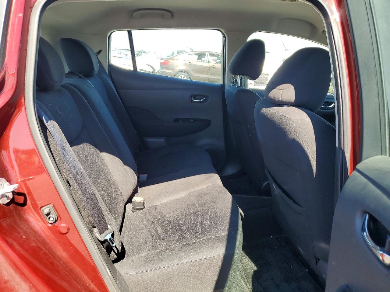 2017 NISSAN LEAF SV photo 10