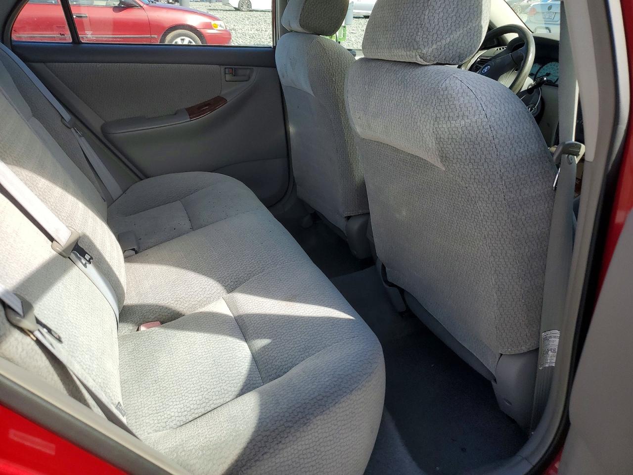 2004 TOYOTA COROLLA LE photo 28