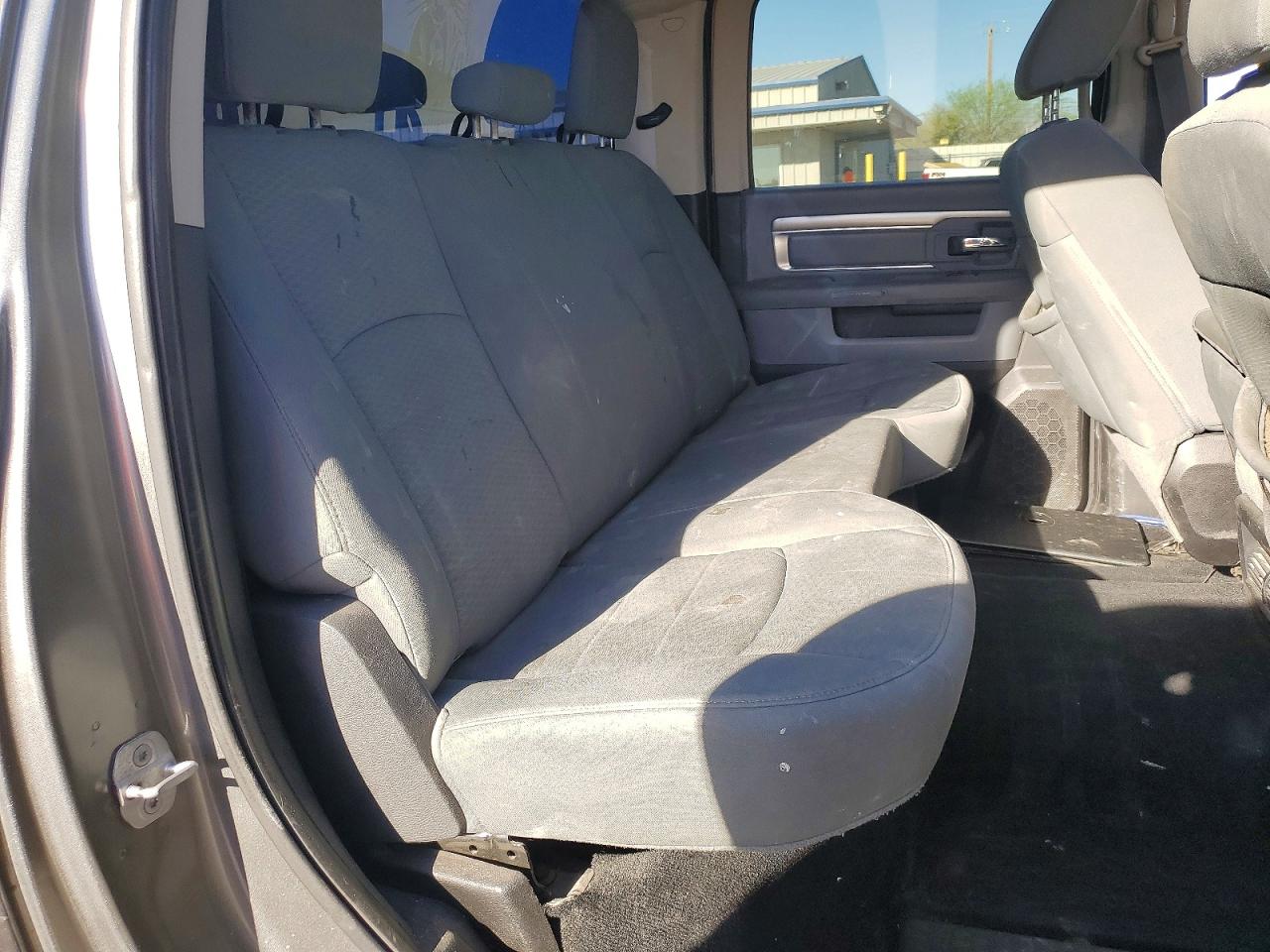 2013 RAM 1500 ST photo 19