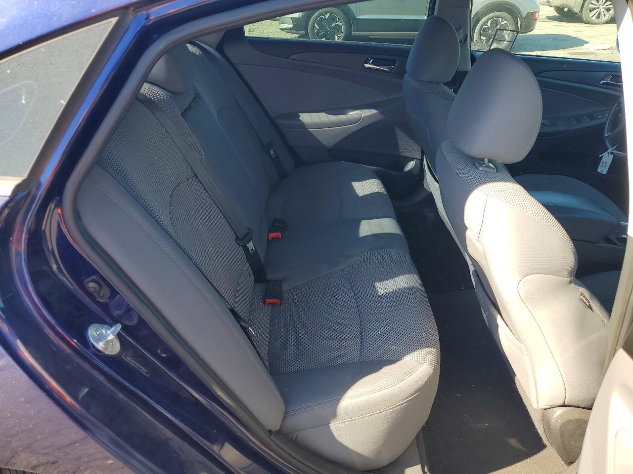 2014 HYUNDAI SONATA GLS photo 19