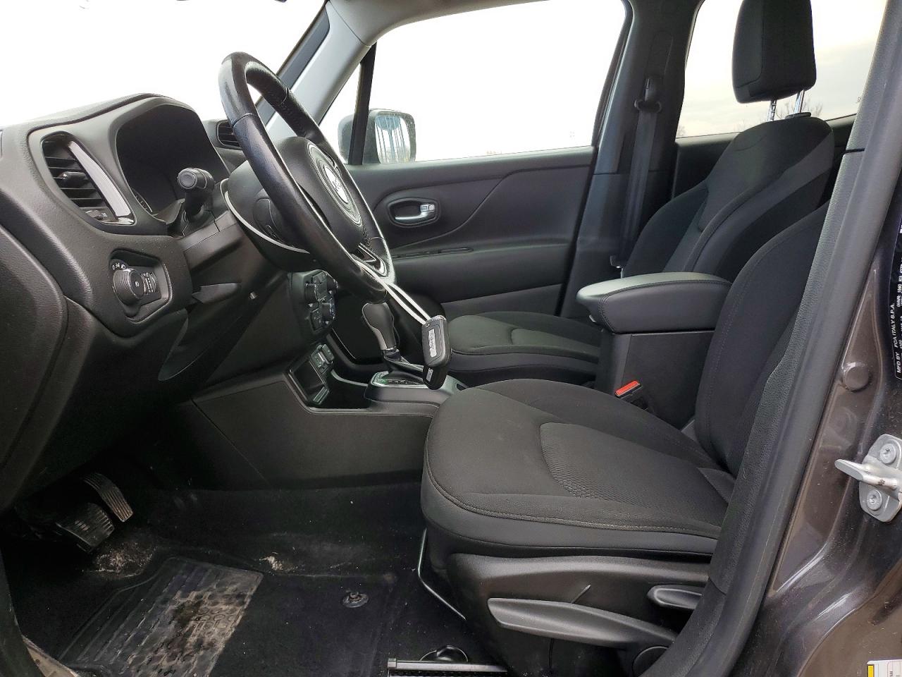 2020 JEEP RENEGADE LATITUDE photo 13