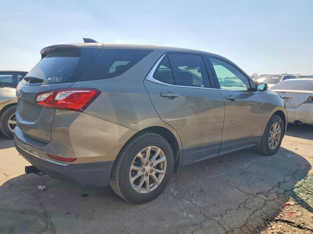 2018 CHEVROLET EQUINOX LT photo 5