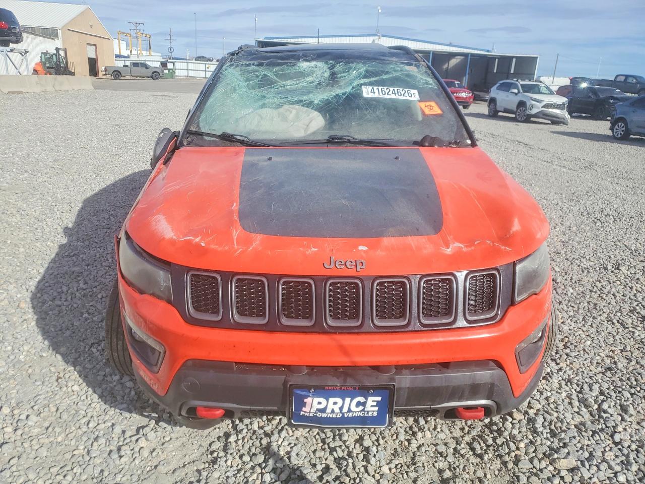 2017 JEEP COMPASS TRAILHAWK photo 9