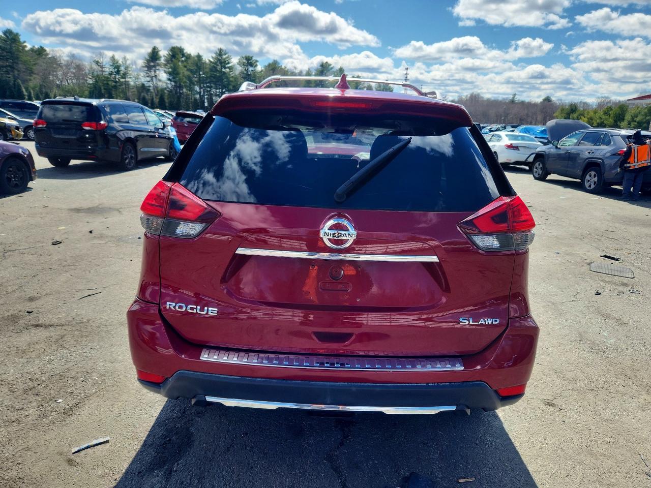 2017 NISSAN ROGUE SL photo 11