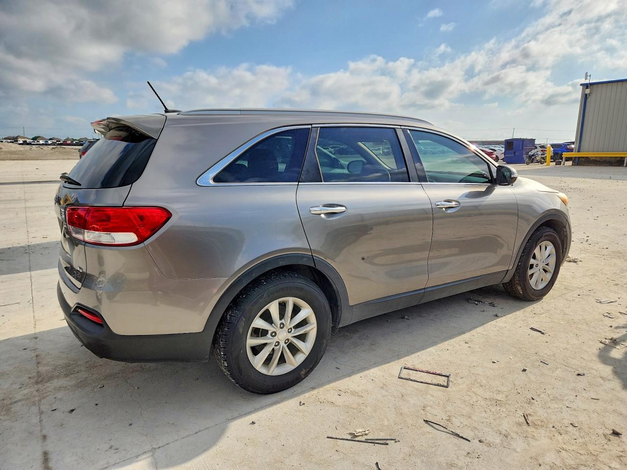 2017 KIA SORENTO LX V6 photo 5