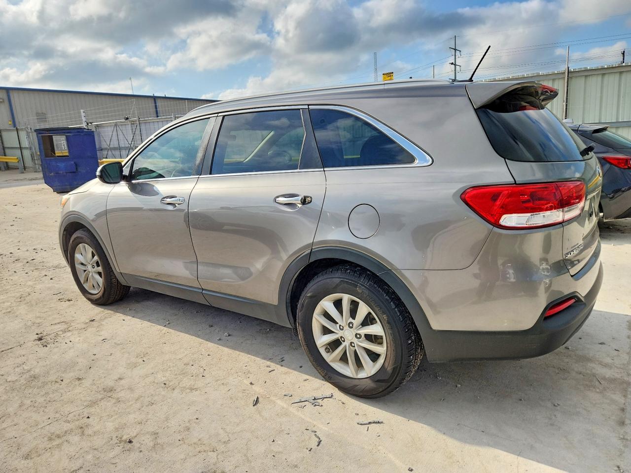 2017 KIA SORENTO LX V6 photo 3