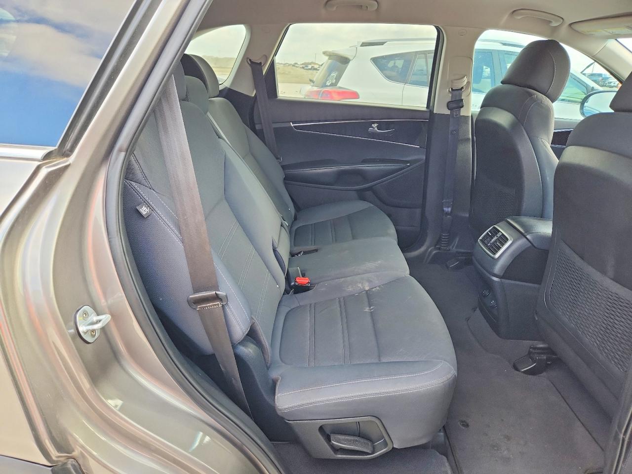 2017 KIA SORENTO LX V6 photo 21