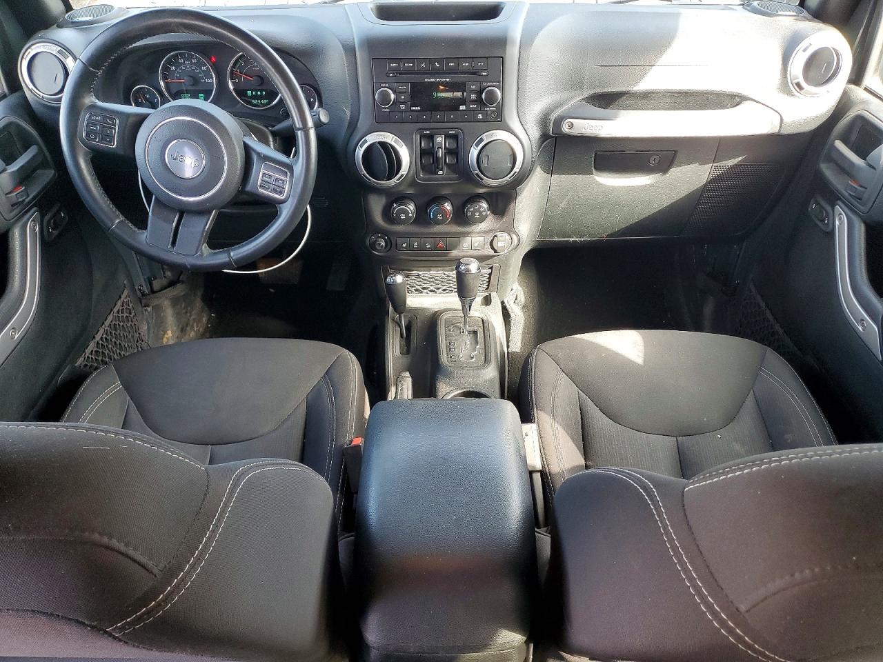 2016 JEEP WRANGLER UNLIMITED SAHARA photo 8